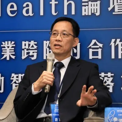 華安醫學邀請前宏碁智醫總經理許銀雄博士加入AI開發藥物研究團隊