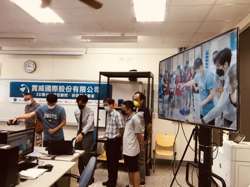 萬傳媒快訊：AI熱潮  實威國際代理丹麥UR機器人 