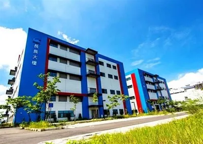 萬傳媒快訊：家登搶進AI市場 明年營收目標百億